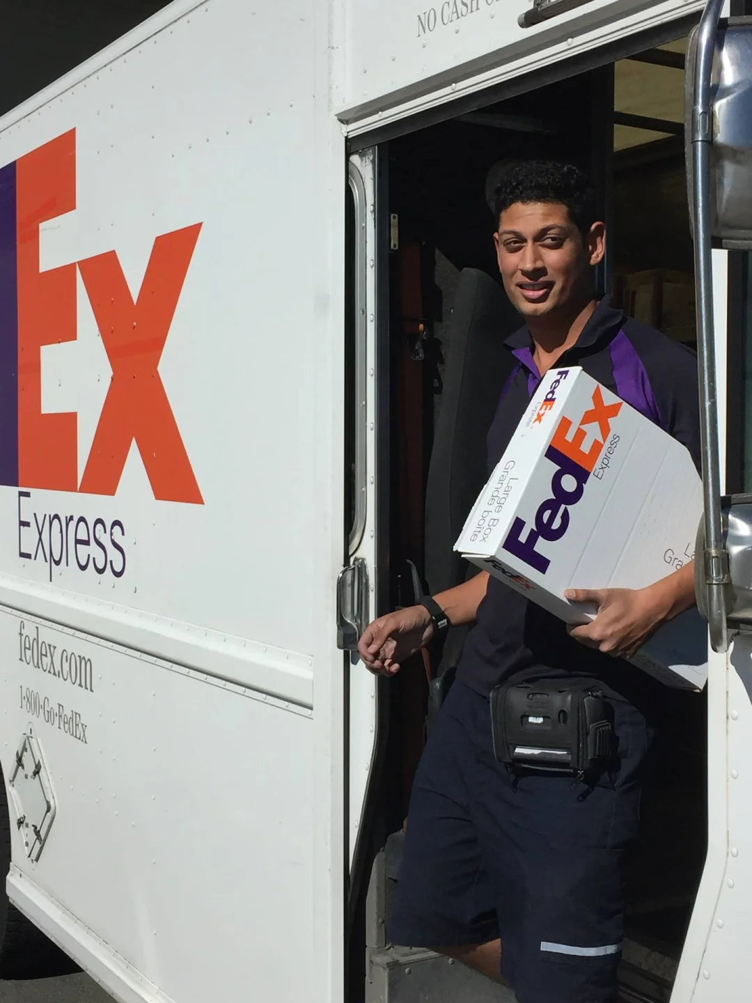 fedex安卓版fedex人工客服电话-第2张图片-太平洋在线下载